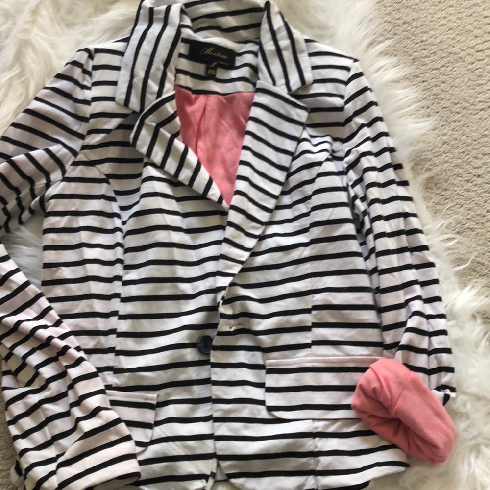 Cute jacket with cuff